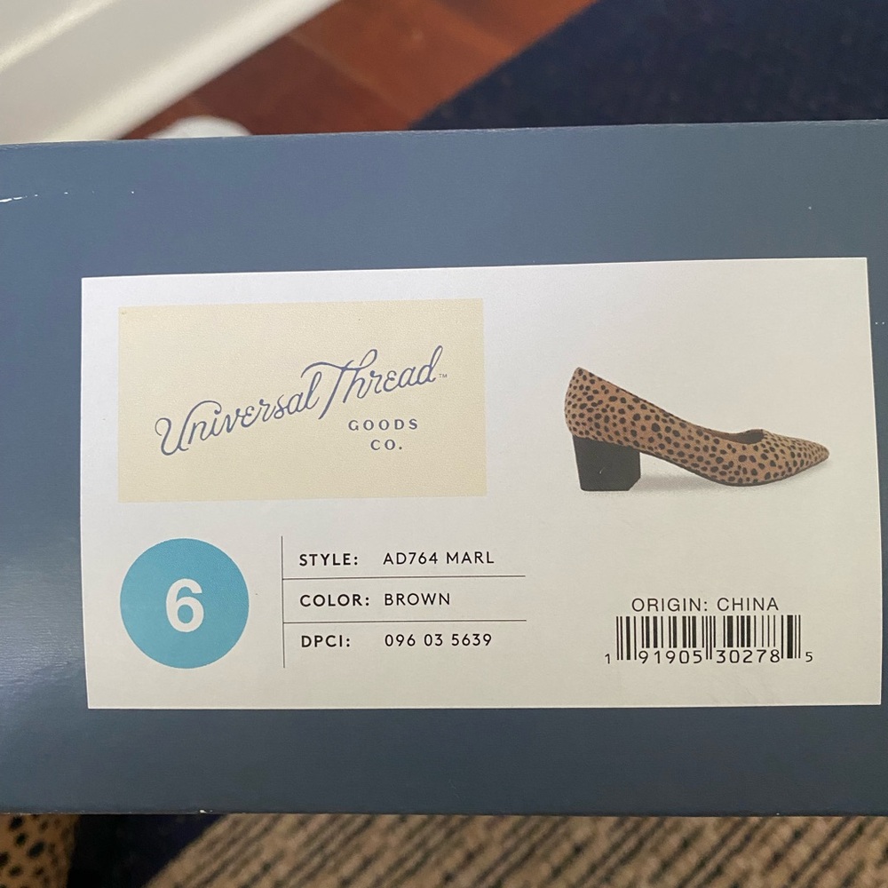 Universal Thread Leopard Print Block Heels - Picture 4 of 4